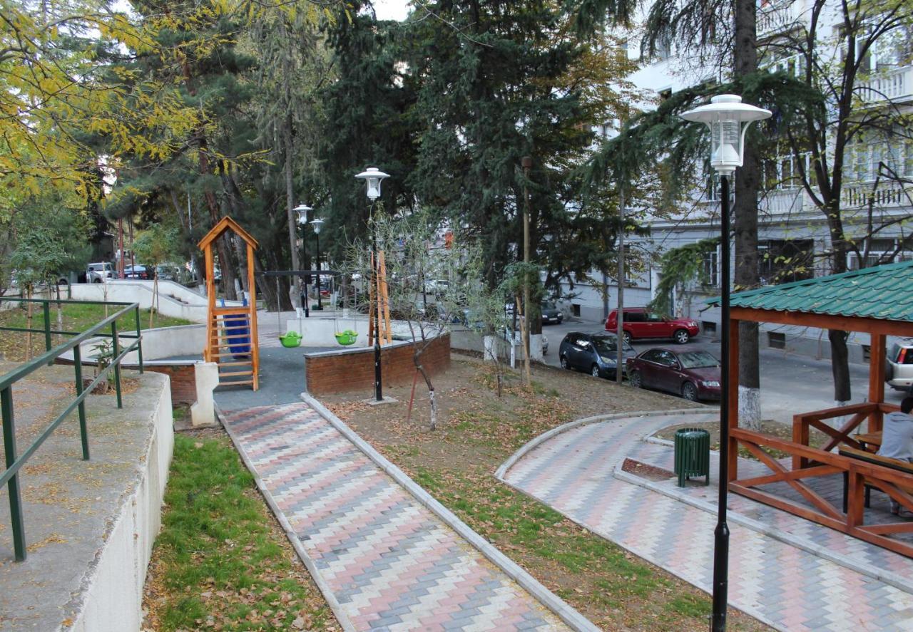 Apartment At Stalin House Tbilisi Zewnętrze zdjęcie
